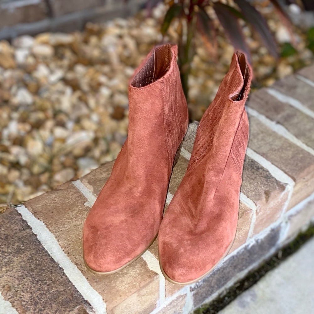 Dolce Vita Suede Boots
